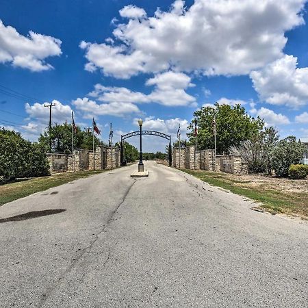 Luxury San Antonio Retreat 110-Acre Private Ranch Exterior foto