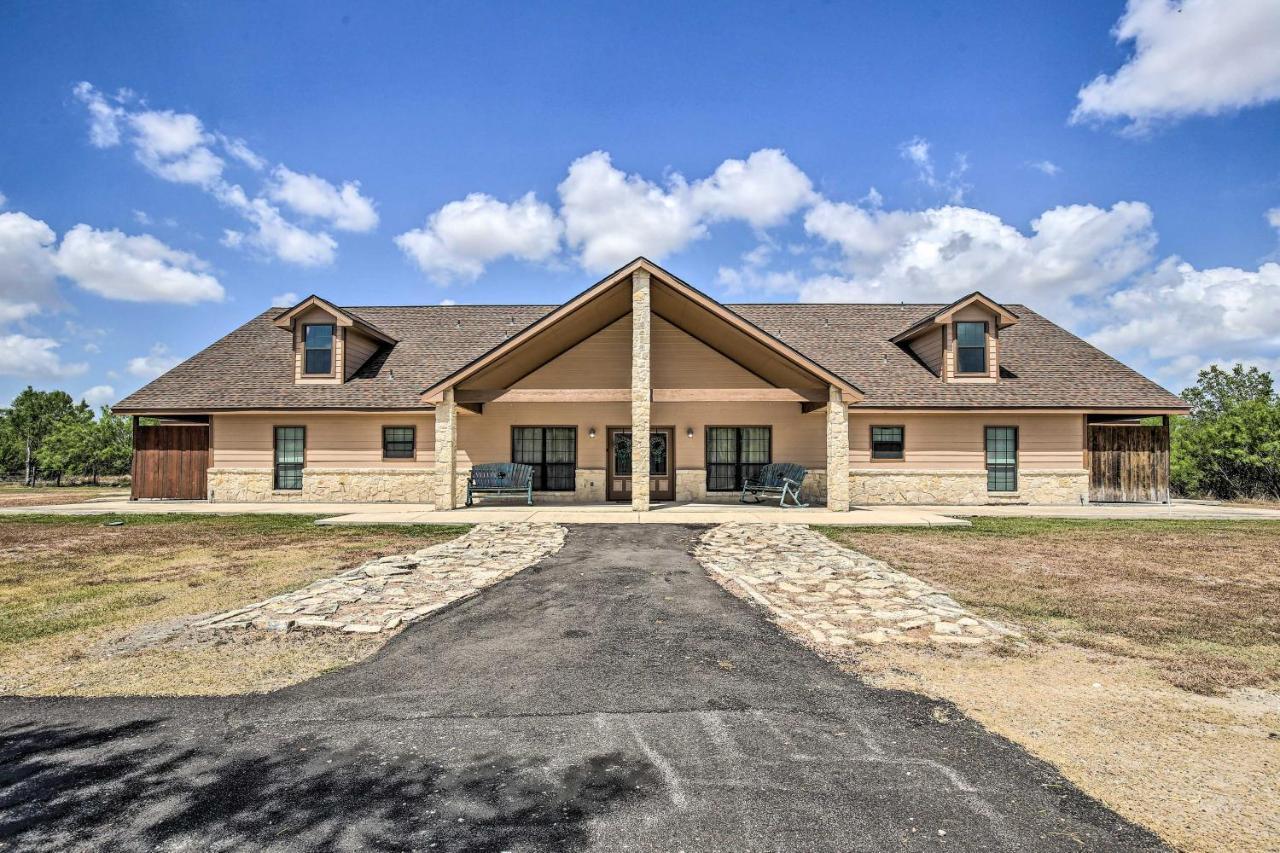 Luxury San Antonio Retreat 110-Acre Private Ranch Exterior foto