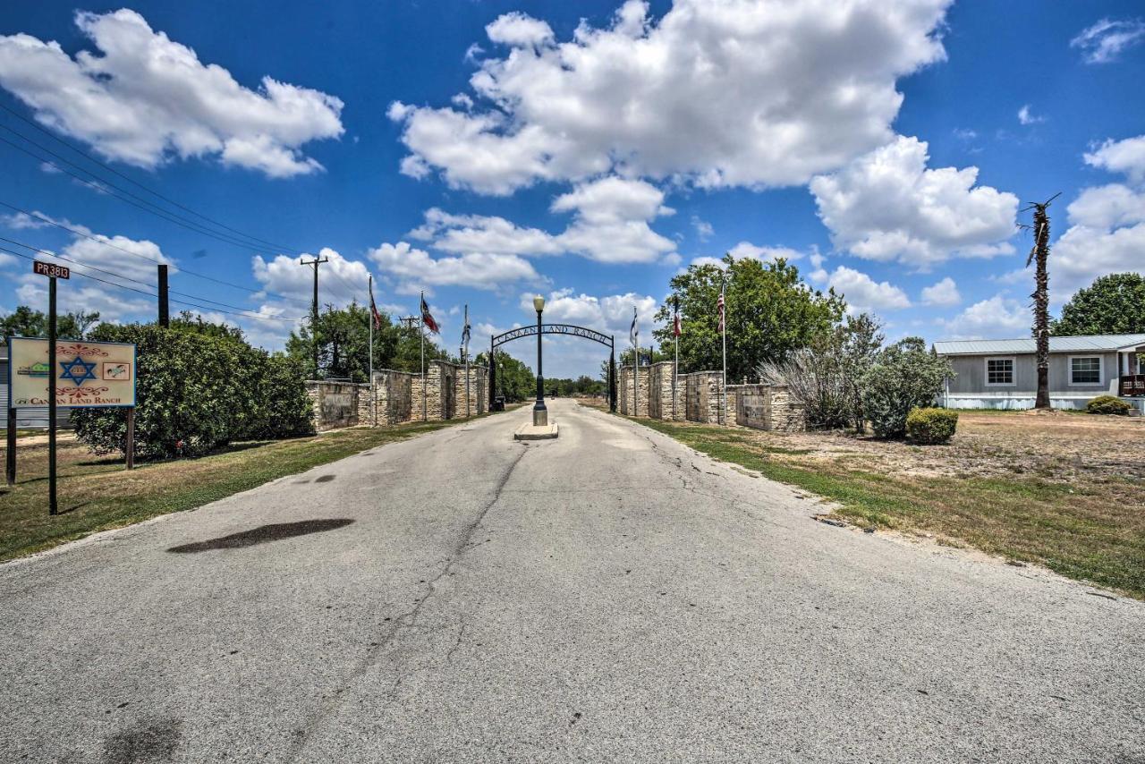 Luxury San Antonio Retreat 110-Acre Private Ranch Exterior foto